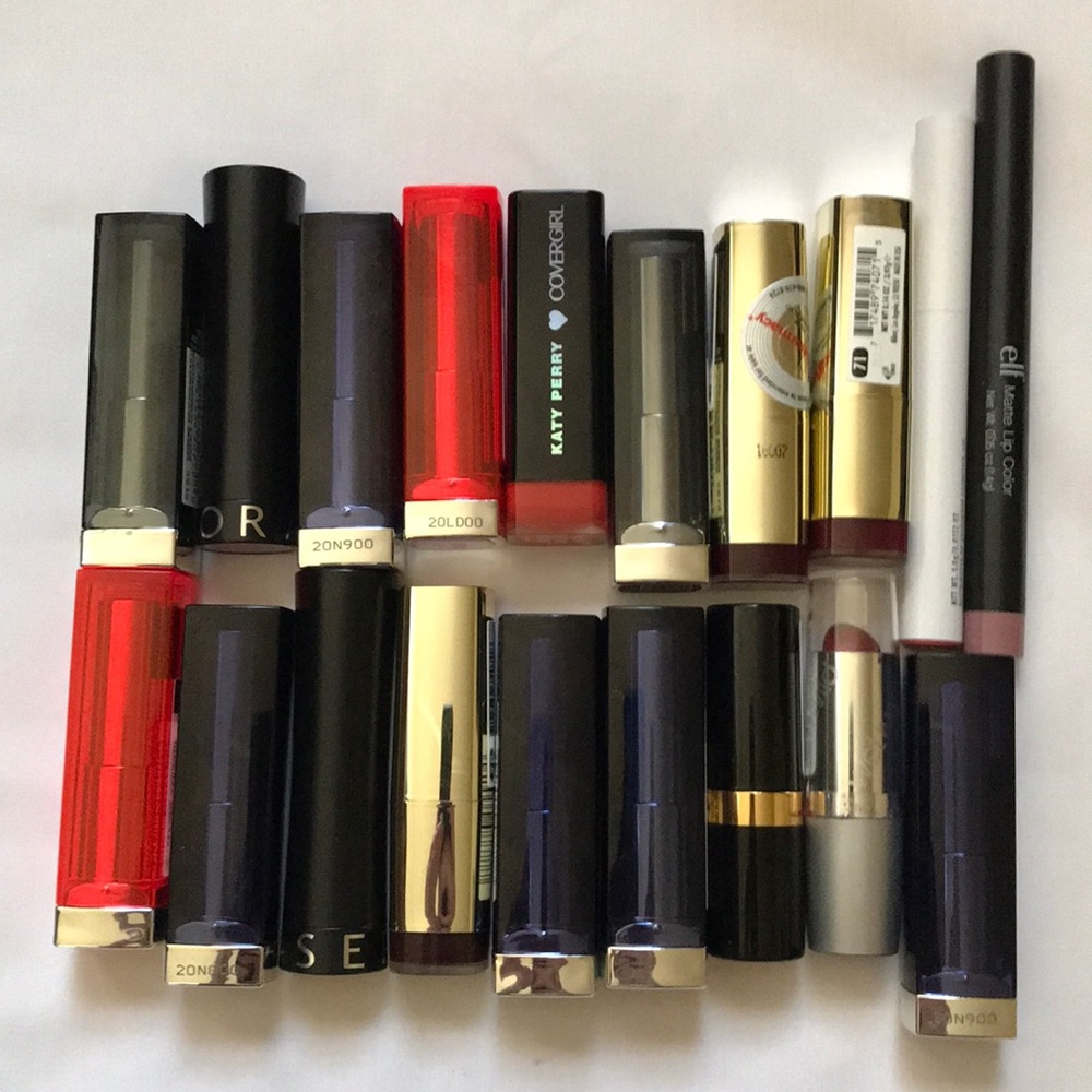 Bundle of lipsticks